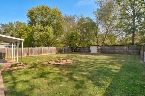 Exterior - 1838 S Kimbrough Ave, Springfield, MO 65807 photo 9 of 9