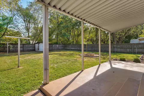 Exterior - 1838 S Kimbrough Ave, Springfield, MO 65807 photo 4 of 9
