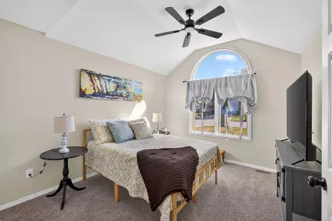 Bedroom - 509 Willowdale Ct, Nixa, MO 65714 photo 3 of 4