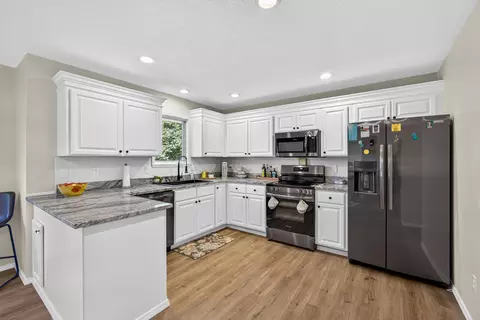 Kitchen - 509 Willowdale Ct, Nixa, MO 65714 photo 1 of 3