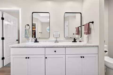 Bath - 509 Willowdale Ct, Nixa, MO 65714 photo 1 of 4