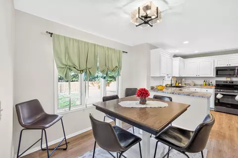 Dining - 509 Willowdale Ct, Nixa, MO 65714 photo 2 of 2