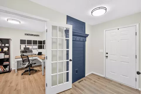 Entry Way - 509 Willowdale Ct, Nixa, MO 65714 photo 1 of 2