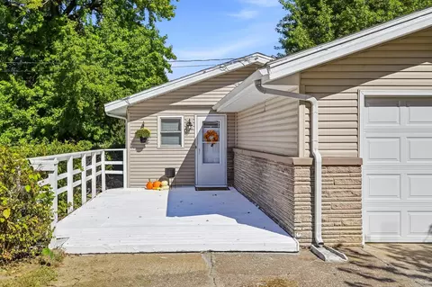 Exterior - 442 S Prince Ln, Springfield, MO 65802 photo 5 of 8