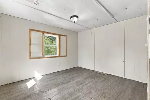 Bedroom - 25112 Farm Road 1263, Shell Knob, MO 65747 photo 4 of 5