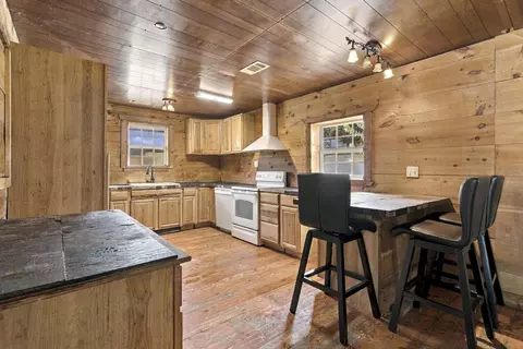 Kitchen - 25112 Farm Road 1263, Shell Knob, MO 65747 photo 2 of 3