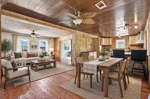 Dining - 25112 Farm Road 1263, Shell Knob, MO 65747 photo 1 of 1