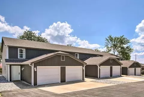 1 South St, Kimberling City, MO 65686