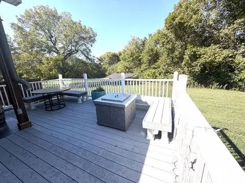 Exterior - 8022 County Loop 202, Joplin, MO 64801 photo 3 of 7