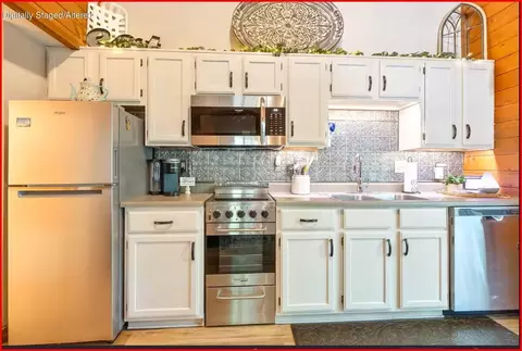 Kitchen - 2 Cabin Ct #2, Branson, MO 65616 photo 2 of 3