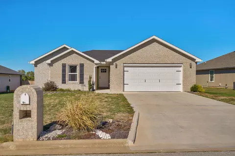 225 Kori Ct, Mount Vernon, MO 65712