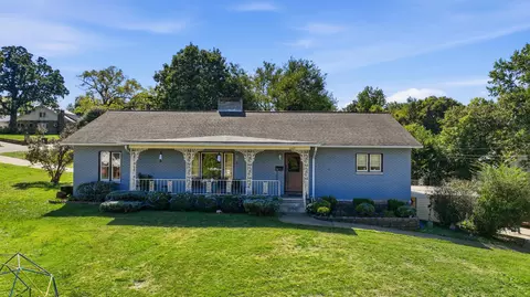 1207 Cynthia Dr, West Plains, MO 65775