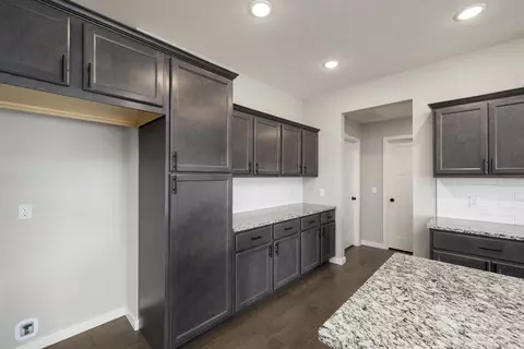 Kitchen - 753 E Penzance Cir, Nixa, MO 65714 photo 2 of 6