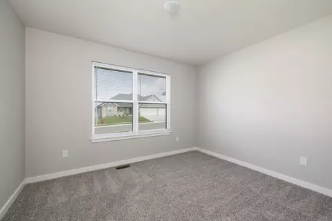 Bedroom - 753 E Penzance Cir, Nixa, MO 65714 photo 8 of 9