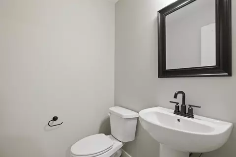 Bath - 753 E Penzance Cir, Nixa, MO 65714 photo 5 of 5