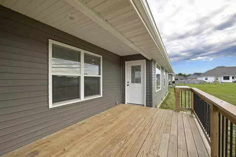 Exterior - 753 E Penzance Cir, Nixa, MO 65714 photo 2 of 4