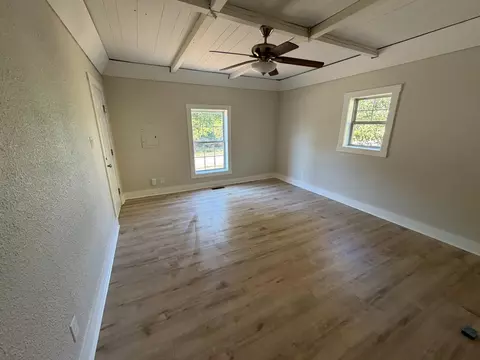 Living - 530 N Franklin Ave, Springfield, MO 65802 photo 1 of 2