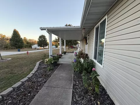 Exterior - 903 N Alberta St, Buffalo, MO 65622 photo 8 of 9