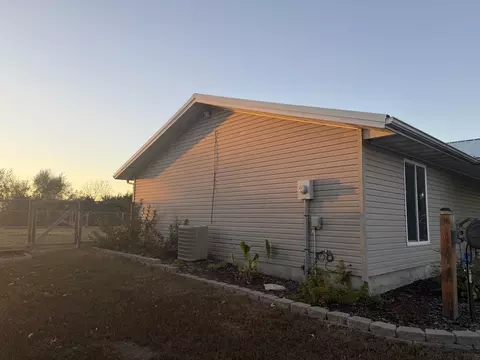 Exterior - 903 N Alberta St, Buffalo, MO 65622 photo 4 of 9