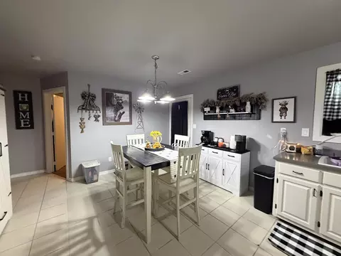 Dining - 903 N Alberta St, Buffalo, MO 65622 photo 1 of 1