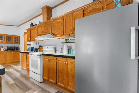 Kitchen - 232 Steven Ln, Reeds Spring, MO 65737 photo 3 of 3