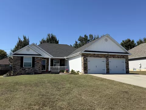 535 S Gary Ave, Bolivar, MO 65613