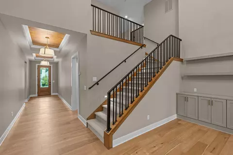 Entry Way - 5786 S Brightwater Trl, Springfield, MO 65810 photo 4 of 6