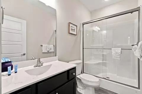 Bath - 107 Chateau Mountain Ln, Branson, MO 65616 photo 7 of 7