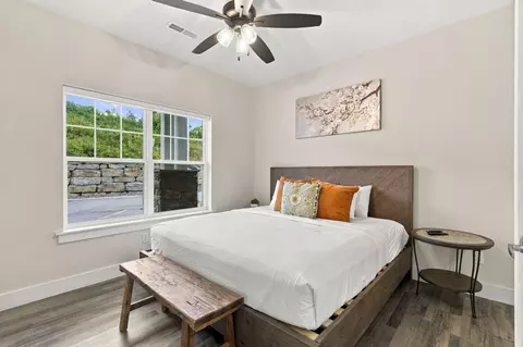 Bedroom - 107 Chateau Mountain Ln, Branson, MO 65616 photo 1 of 5