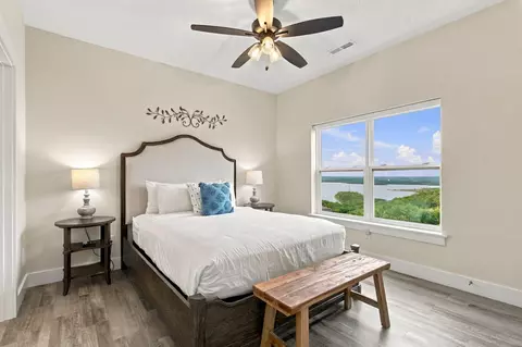 Bedroom - 107 Chateau Mountain Ln, Branson, MO 65616 photo 2 of 5
