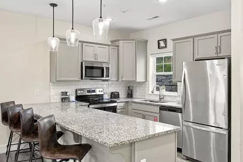 Kitchen - 107 Chateau Mountain Ln, Branson, MO 65616 photo 4 of 4