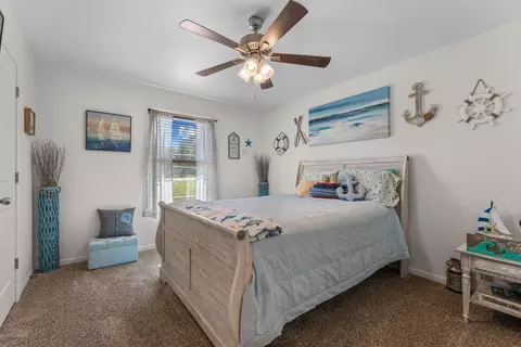 Bedroom - 525 Emory Creek Blvd, Branson, MO 65616 photo 5 of 10