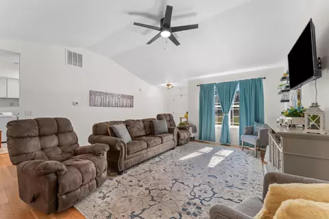 Living - 525 Emory Creek Blvd, Branson, MO 65616 photo 3 of 3
