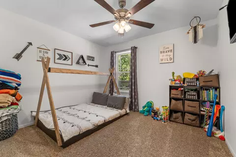 Bedroom - 525 Emory Creek Blvd, Branson, MO 65616 photo 3 of 10