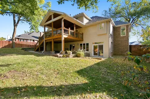 Exterior - 2113 S Pin Oak Dr, Springfield, MO 65809 photo 7 of 14
