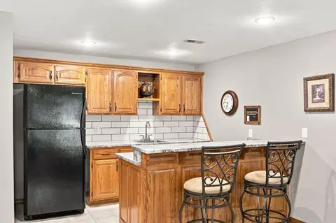 Kitchen - 2113 S Pin Oak Dr, Springfield, MO 65809 photo 4 of 4