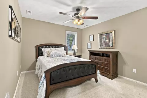 Bedroom - 2113 S Pin Oak Dr, Springfield, MO 65809 photo 4 of 4