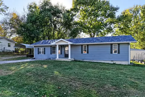 429 N Mill St, Marshfield, MO 65706