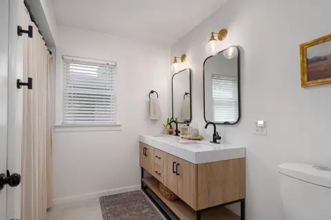 Bath - 2364 S Wallis Smith Blvd, Springfield, MO 65804 photo 1 of 1