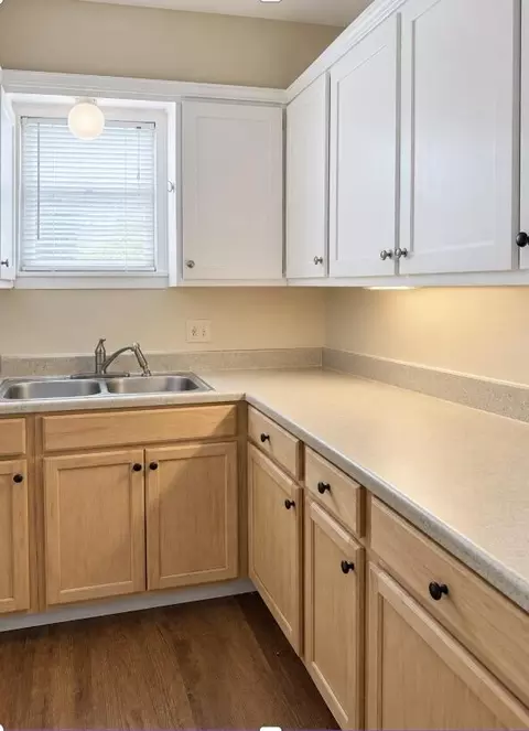 Kitchen - 1448 N Benton Ave, Springfield, MO 65802 photo 4 of 4