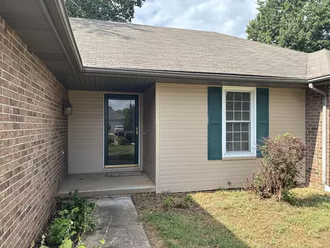 Exterior - 3651 S Meadowlark Ave, Springfield, MO 65807 photo 2 of 6