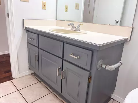 Bath - 3651 S Meadowlark Ave, Springfield, MO 65807 photo 3 of 3