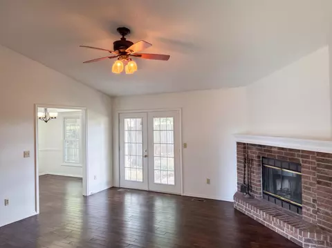 Living - 3651 S Meadowlark Ave, Springfield, MO 65807 photo 1 of 4