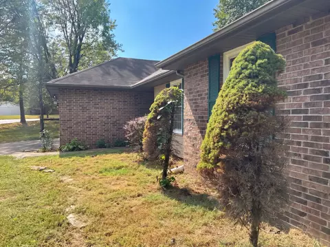 Exterior - 3651 S Meadowlark Ave, Springfield, MO 65807 photo 4 of 6