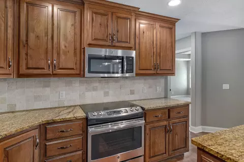Kitchen - 324 E Lombardy Dr, Republic, MO 65738 photo 3 of 3