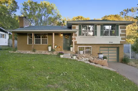 3146 S Lochlomond Dr, Springfield, MO 65804