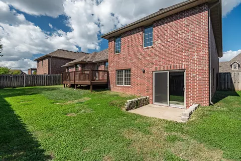 Exterior - 2014 W Village Ter, Springfield, MO 65810 photo 7 of 9
