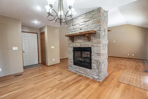 Living - 2014 W Village Ter, Springfield, MO 65810 photo 6 of 10