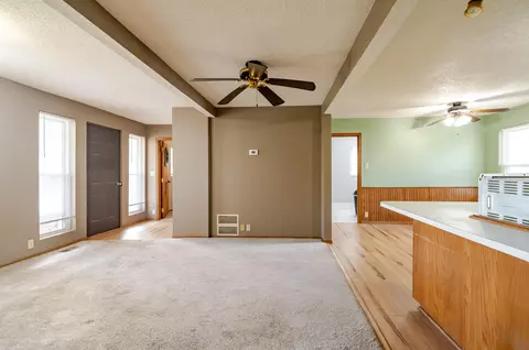 Living - 39 W Springfield St, Aurora, MO 65605 photo 3 of 5