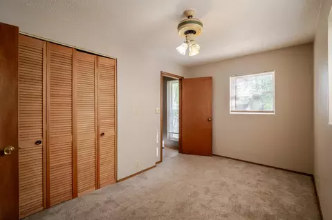 Bedroom - 39 W Springfield St, Aurora, MO 65605 photo 2 of 8